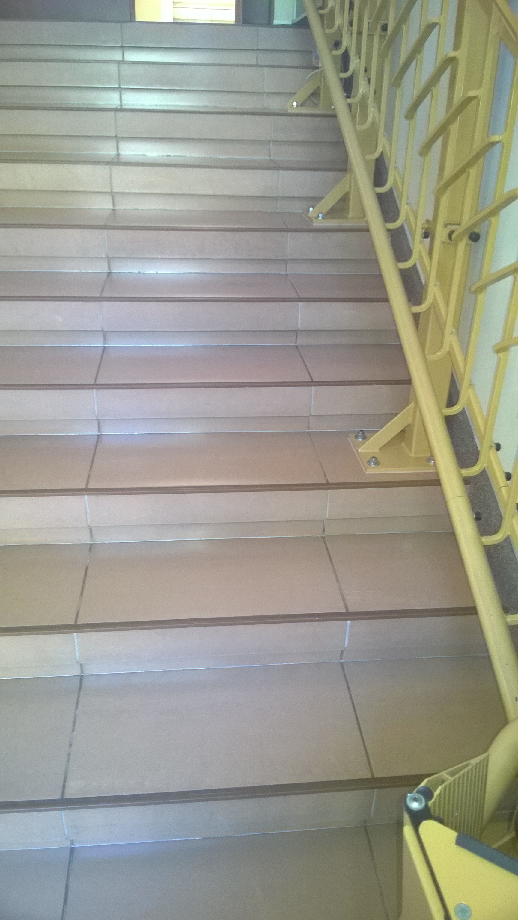schody na wysoki parter